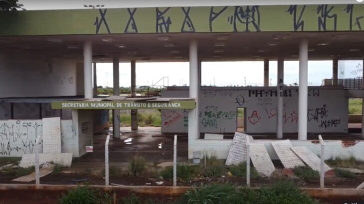abandonado há anos, aeroporto velho de Maringá será museu