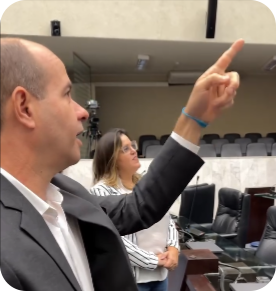 Flávia Cheroni recebe apoio do deputado Evandro Araújo   