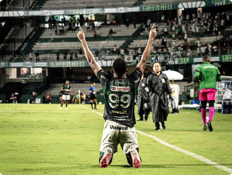 Maringá elimina o Coritiba no mata-mata do Campeonato Paranaense