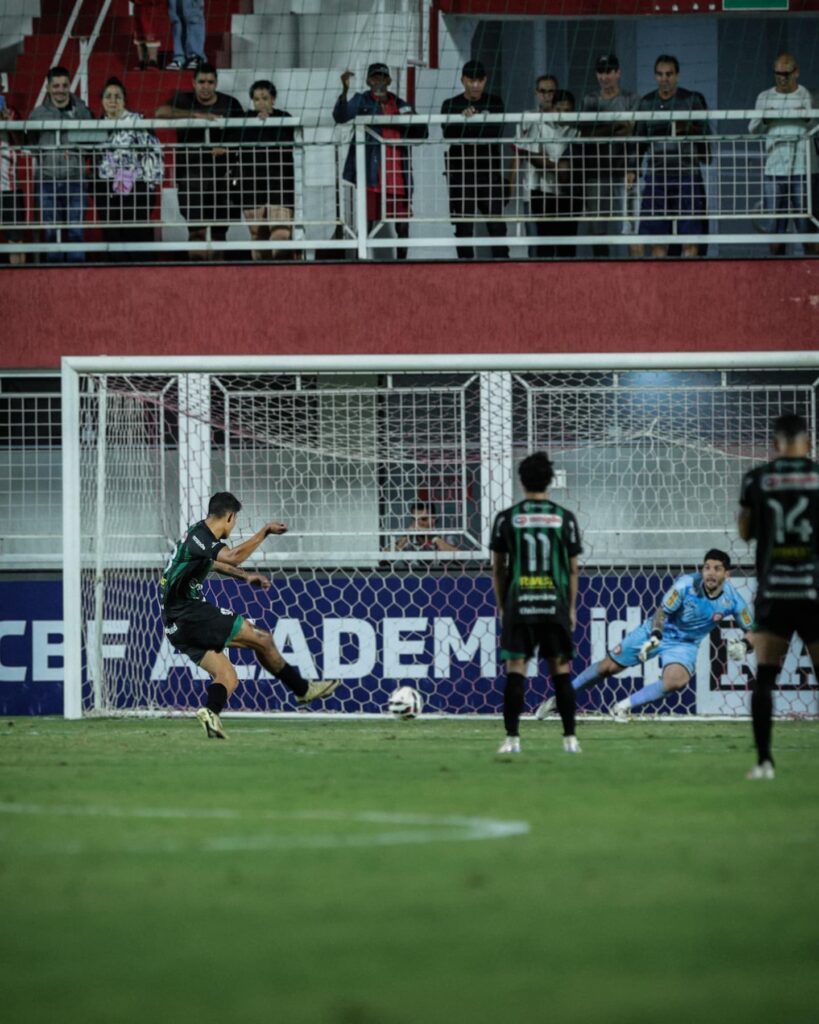 Tombense e Maringá empatam em 1 a 1