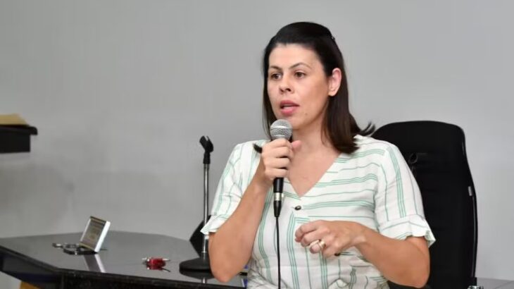 ex-prefeita que facilitou contratação da tia é condenada