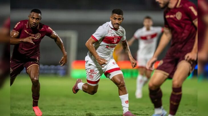 Londrina perde para o CRB e é rebaixado para a Série C do Brasileirão